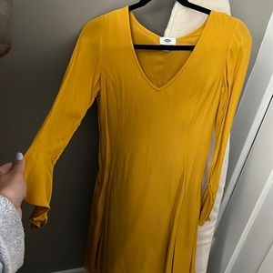 Old navy long sleeve mustard colored dress!